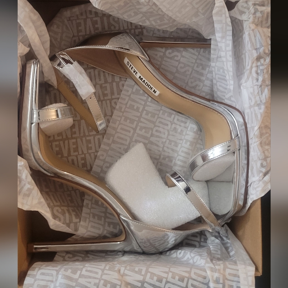 Steve Madden women's heels size 8